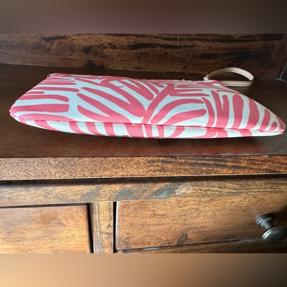 Kate Spade NWOT Grant Street Peony Palm Wristlet Clutch - Picture 5 of 8